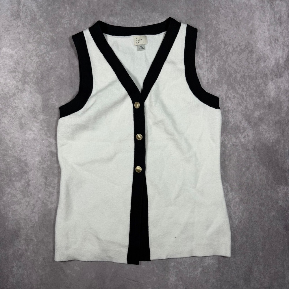 A New Day Women White Black Trim Button Front Cardigan Sweater Vest M Minimalist
